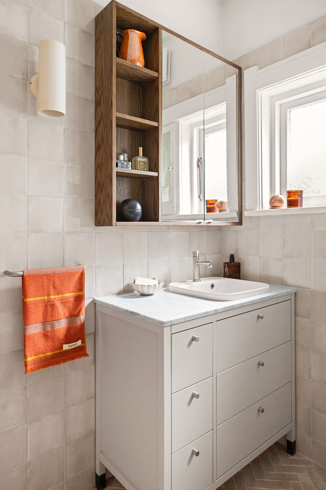 San Raphael Bathroom Detail